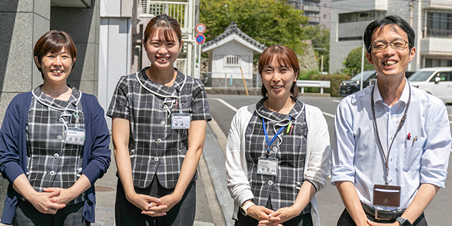 地域医療連携室職員の集合写真